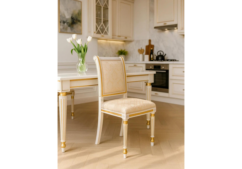 Стул деревянный, Рембрандт молочный / золото патина